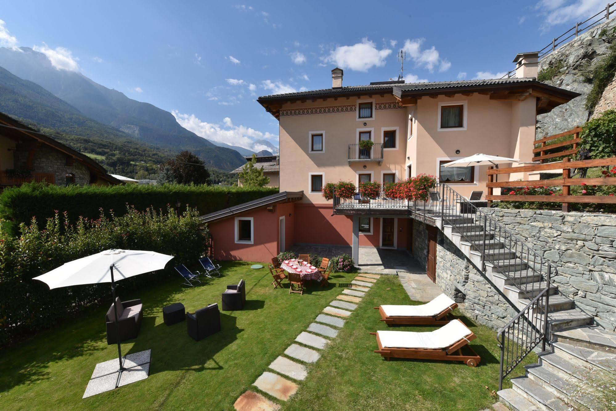 Villa Au Berceau Du Bien-Etre Chambave Exterior foto
